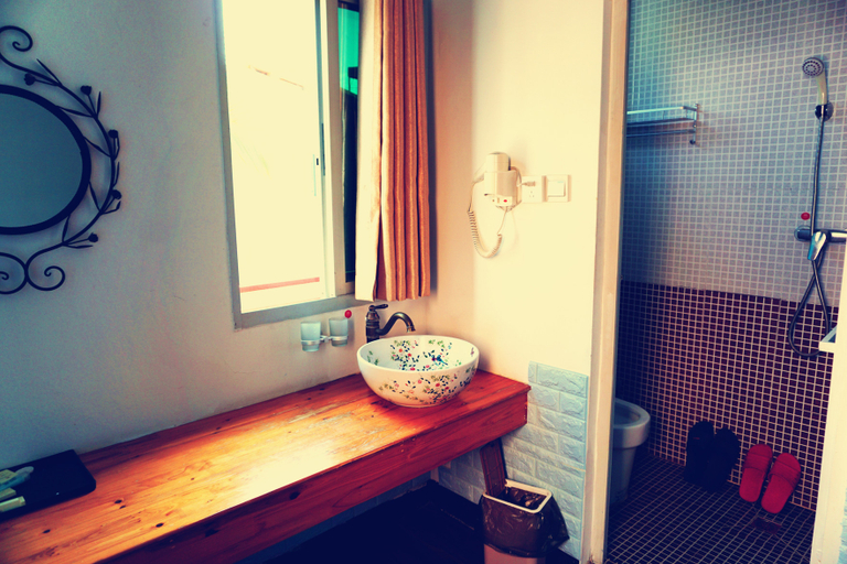 Bathroom 3, Shandouji youth hostel, Xiamen
