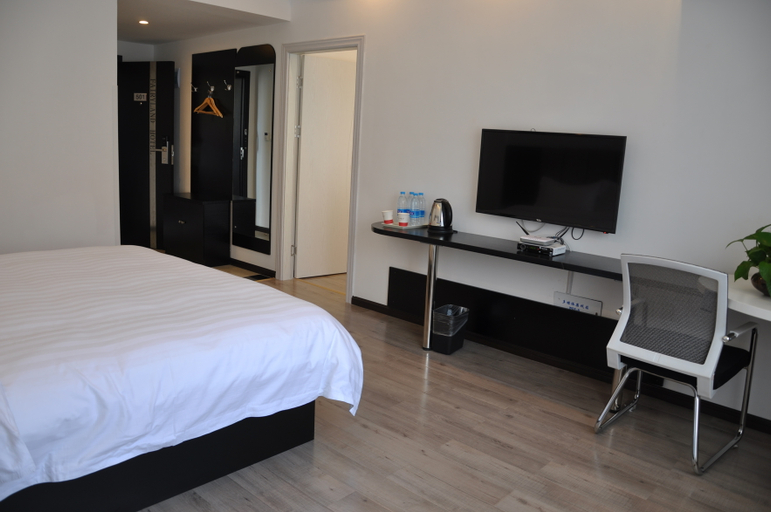 Bedroom 2, Fairyland Hotel (Menghai Passenger Terminal), Xishuangbanna Dai