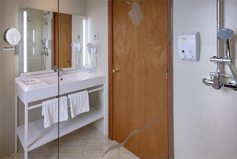 Bathroom 4, GHT Maritim, Barcelona