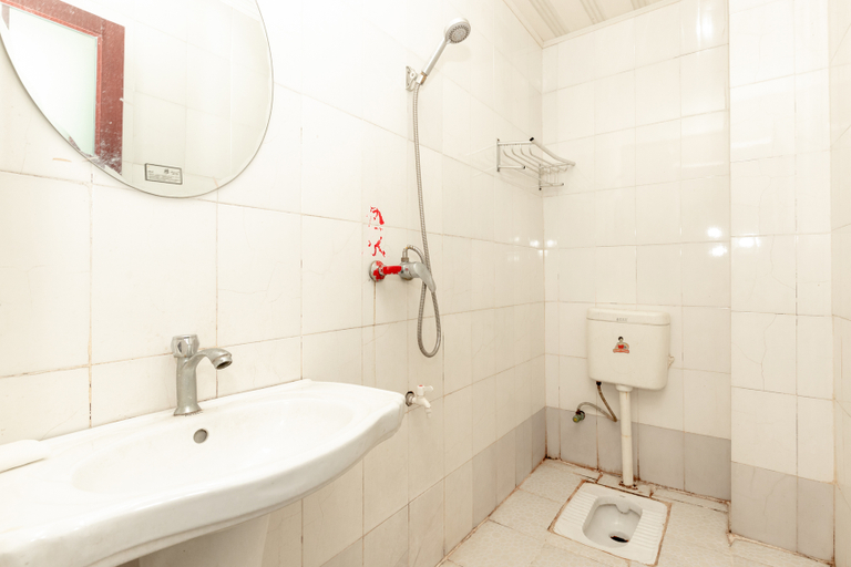Bathroom 5, Xiangnan hotel, beihai, Beihai