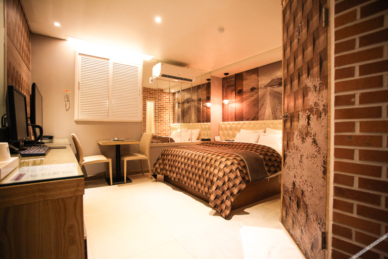 Bedroom 4, Seoul National University Violin.H, Gwanak