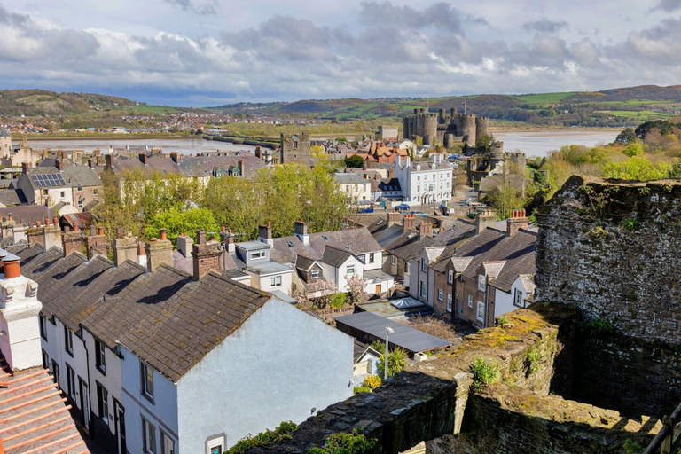 View from property 5, Holiday Cottage With Conwy Castle View, Conwy