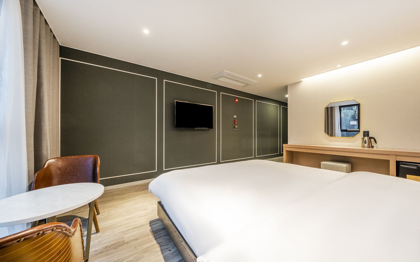 Bedroom 2, Jincheon Hotel Lacus, Eumseong