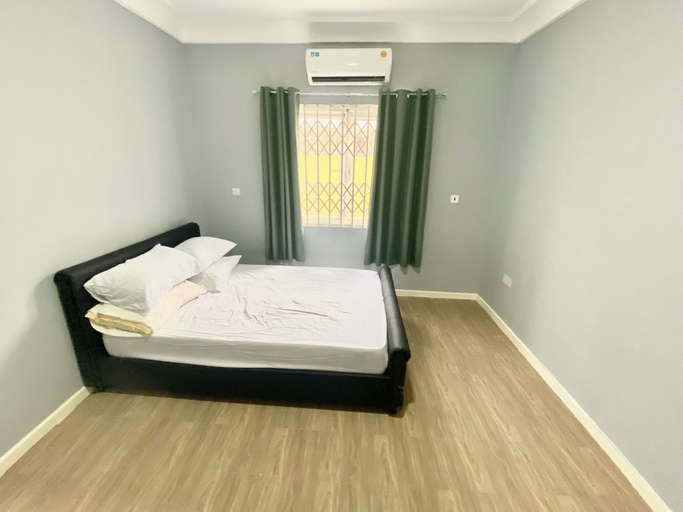 Bedroom 2, Sanctuary House, Tema