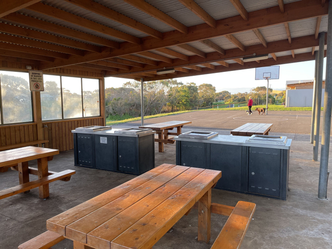 Food & Drinks 5, Austral Place 88 via Merri River, Warrnambool
