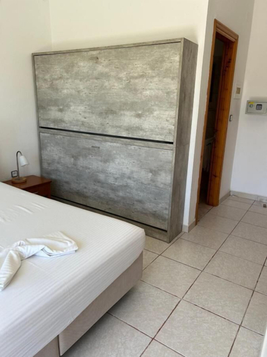 Bedroom 5, Theros Blu, Epirus