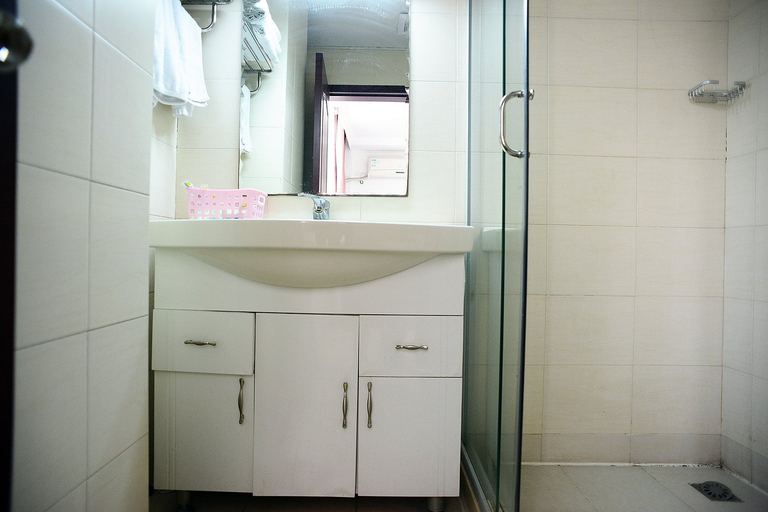 Bathroom 3, Shanghai Qisheng Business Hotel, Shanghai