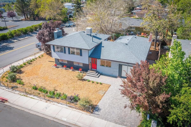 Exterior 5, Spacious Pet-friendly Retreat 4br, Grill, 5 Beds, Washoe