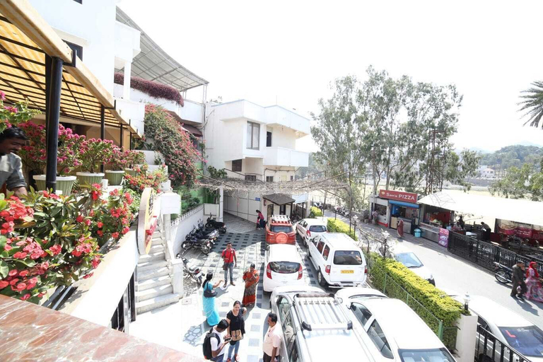Food & Drinks 5, Hotel Samrat International, Sirohi