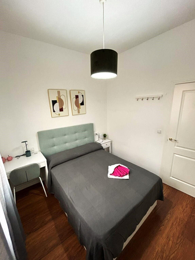 Bedroom 2, Habitaciones Magdalena, Madrid