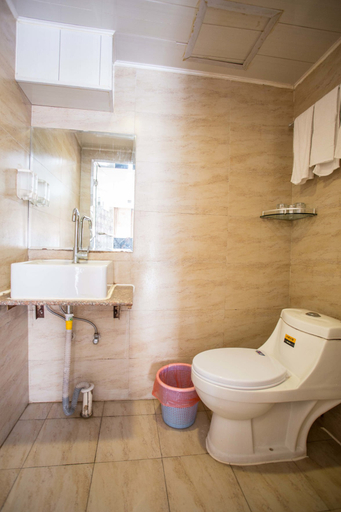 Bathroom 2, Hongfurui Business Hotel, Qingdao