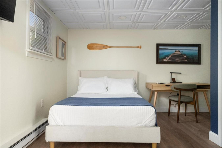 Bedroom 2, The Beachside Co, Oneida