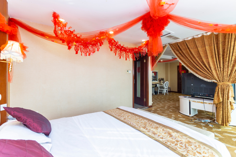 Bedroom 2, Jinjiang Hotel, Taiyuan