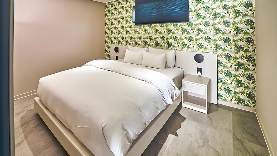 Bedroom, Yeosu Haemirion Pool Villa & Resort, Yeosu