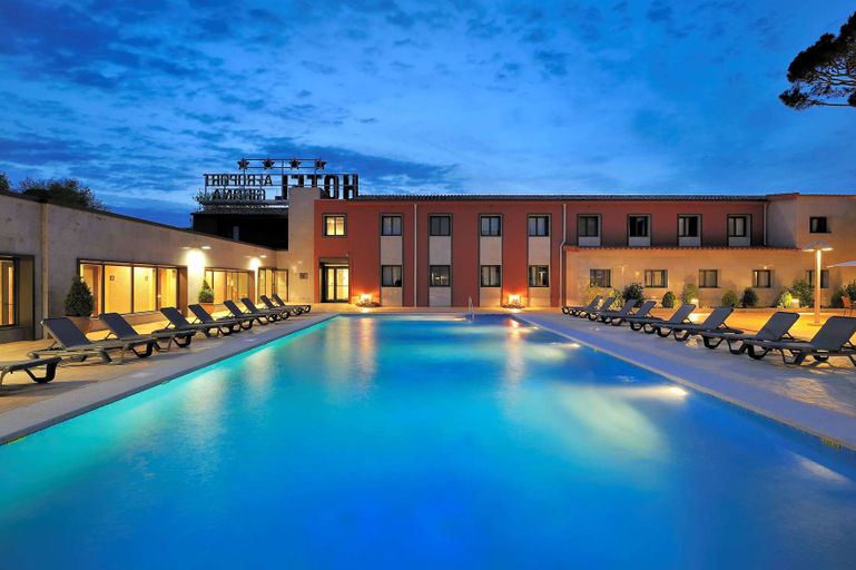 Sport & Beauty 2, Salles Hotel Aeroport de Girona, Girona