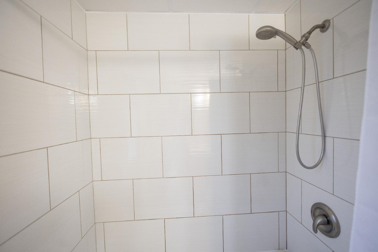Bathroom, Le Contemporain, Rouyn-Noranda