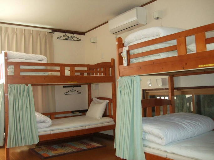 Bedroom 4, Hiroshima Saijo Youth Hostel, Higashihiroshima