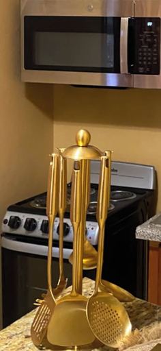 Microwave, Montego Bay Ironshore Luxury GOLD ROOM