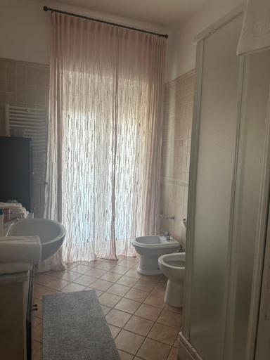 Bathroom, B&B Da Vito a San Martino, Napoli