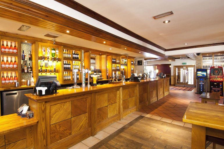 Food & Drinks 3, プレミア イン ハダーズフィールド セントラル(Huddersfield Central), Kirklees