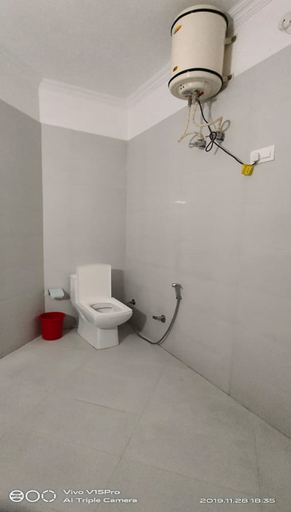 Bathroom 4, Treebo Anjukul, Chamba