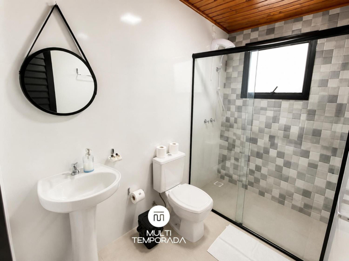 Bathroom 3, Pousada Dona Teresinha - Piscina Aquecida - Cafe - Sao Bonifacio - SC, São Bonifácio