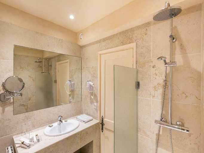 Bathroom 4, La Bastide De Tourtour Hotel & Spa, Var