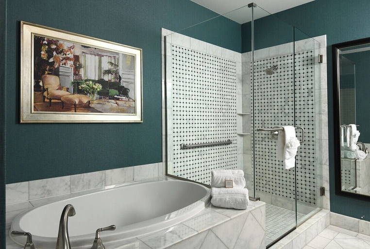 Bathroom 5, Woolley’s Classic Suites, Denver