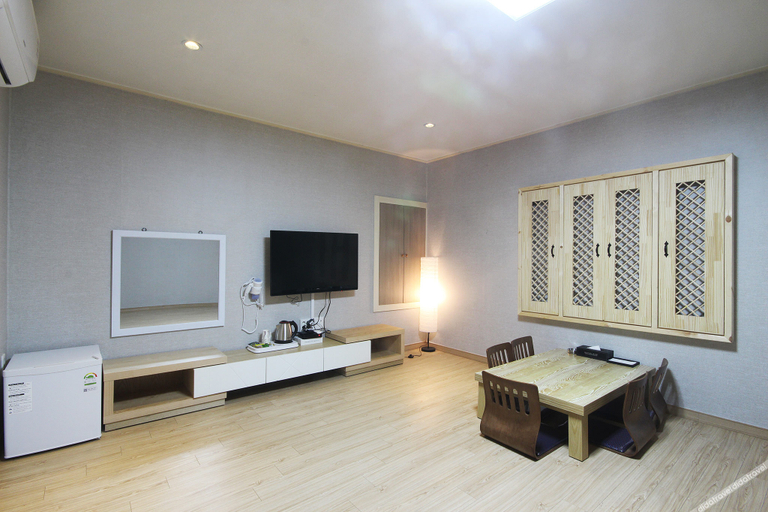 Others 3, Tongyeong Hotel Hue, Tongyeong