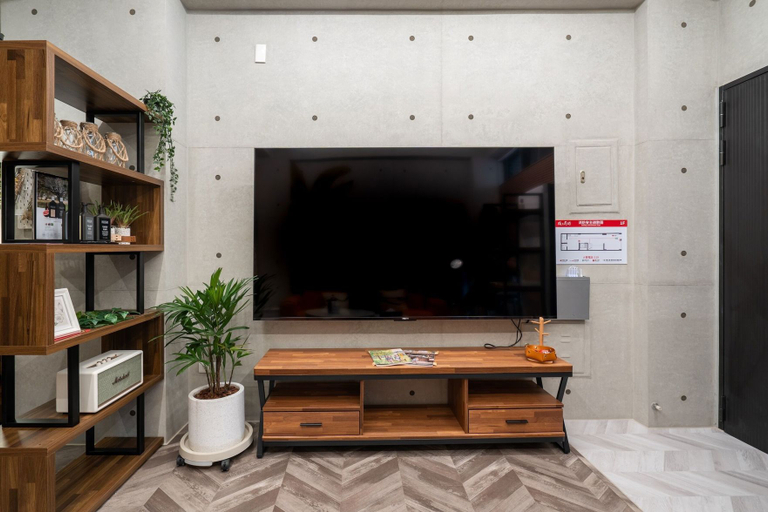 Others 5, SmartStay, Nantou