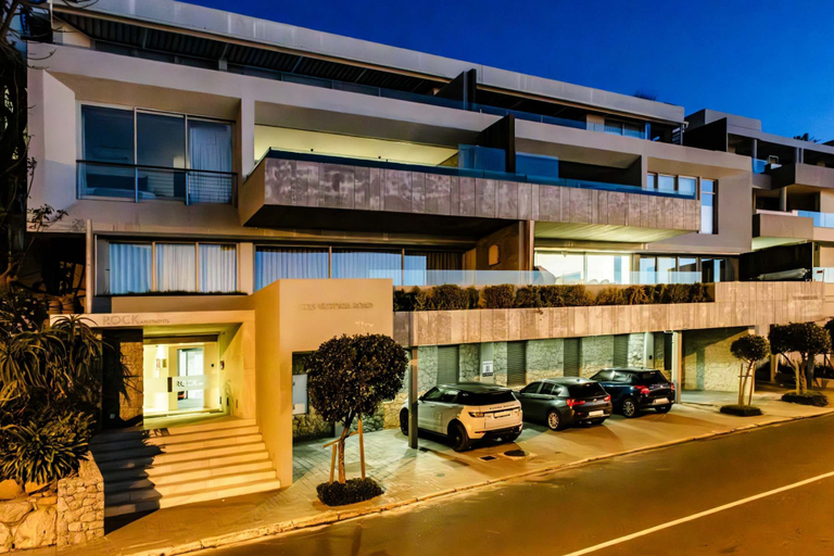 Room 4, Camps Bay 4 Bed Sea Views Rock Views, City of Cape Town