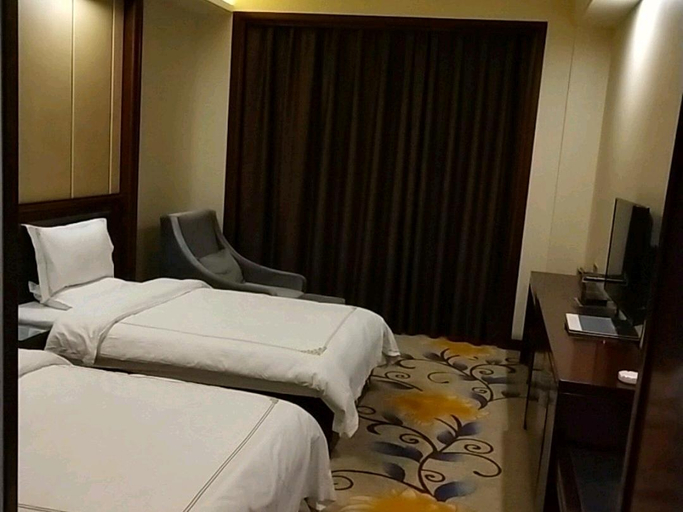 Bedroom 2, Century Hotel (Wuwei Passenger Transport Center), Wuwei