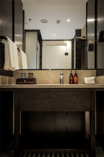 Bathroom, Lilac Hotel Lrene, Hohhot