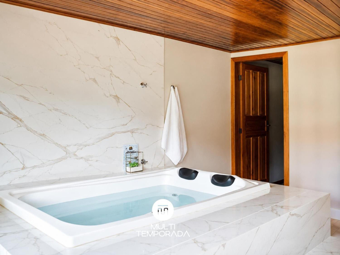 Bathroom 3, Pousada Dona Teresinha - Piscina Aquecida - Cafe - Sao Bonifacio - SC, São Bonifácio
