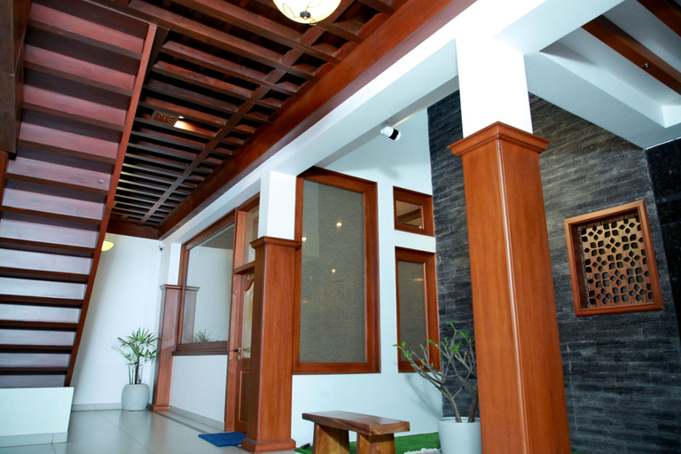Public Area 2, Villa De 1945, Kannur
