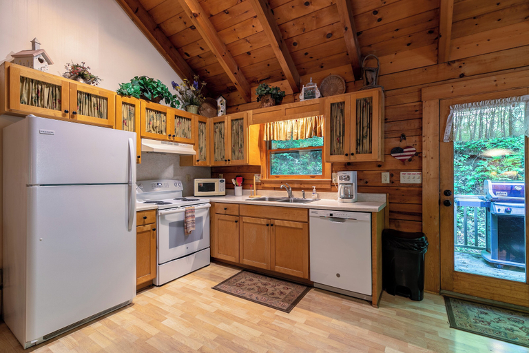 Interior 2, Trillium, Watauga