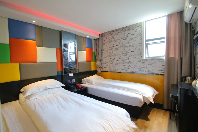 Bedroom 2, Jiayuan Fashion Hotel, Shanghai