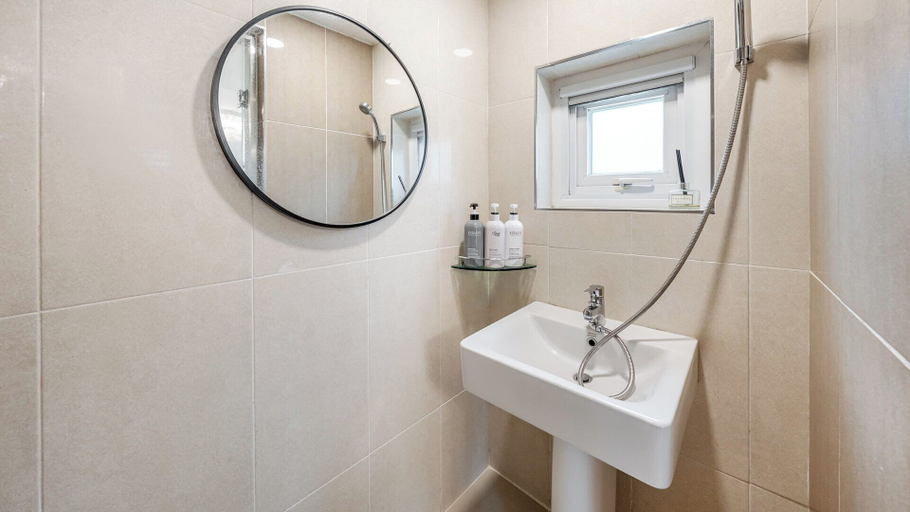 Bathroom 4, Mungyeong The Most Pool Villa, Mungyeong