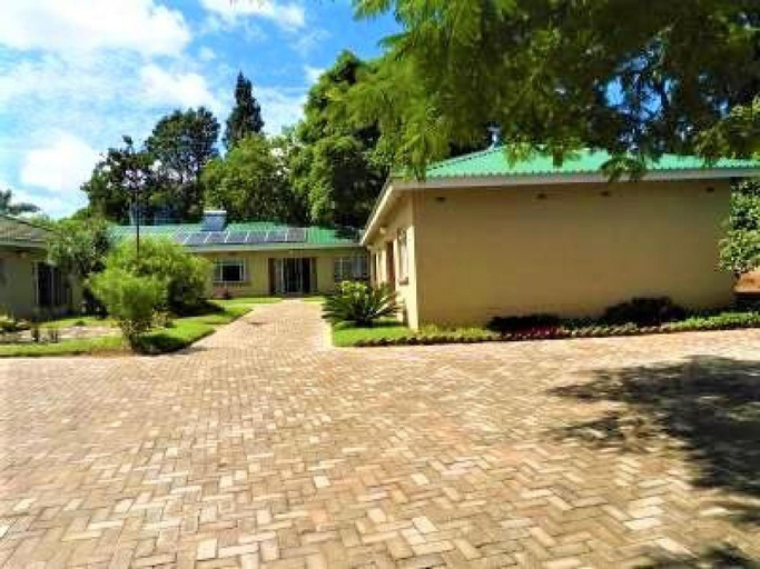 1, 2 Bed Apartment With En-suite Kitchenette - 2065, Harare