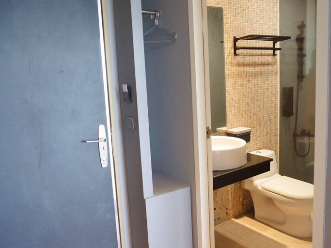 Bathroom 3, Enjoy Kenting, Pingtung