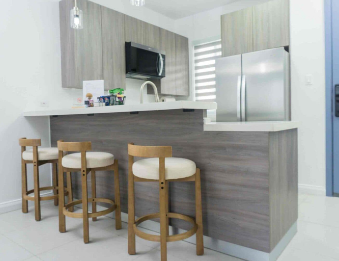 Dining, Kingston Comfy 1BR Apartment with pool