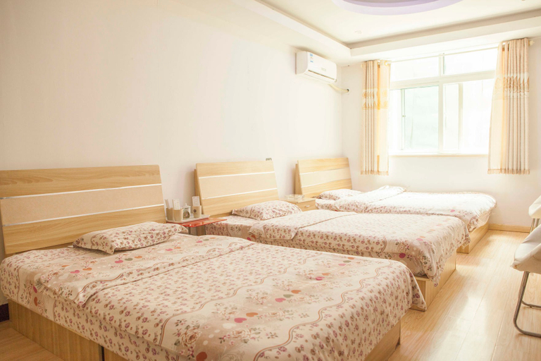 Bedroom 2, Yijia Hotel (Qingdao Taidong Beer Street), Qingdao