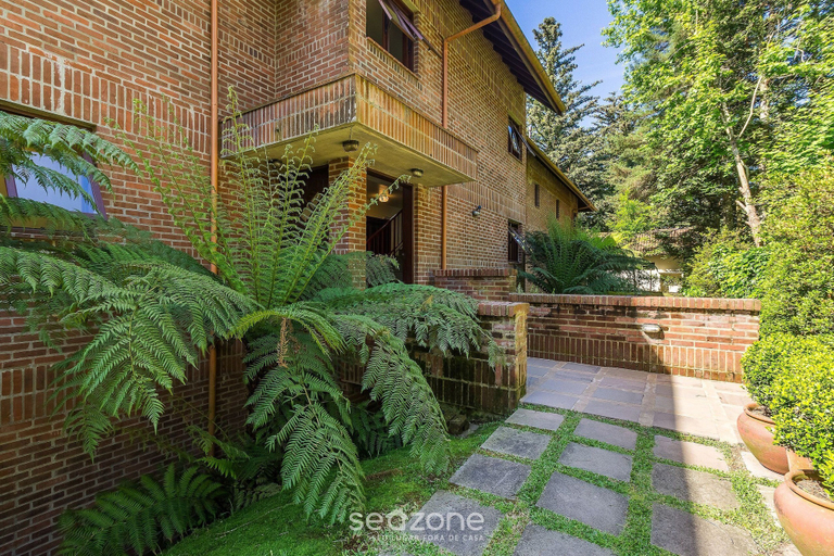 Property grounds 3, 1-br Apartment w Fireplace in Gramado-rs Dva0103, Gramado