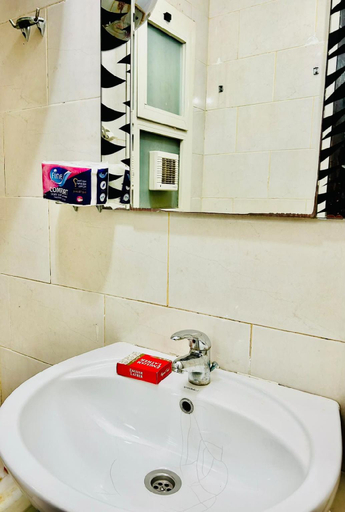 Bathroom, بورتو السخنة الاهرامات, 'Ataqah