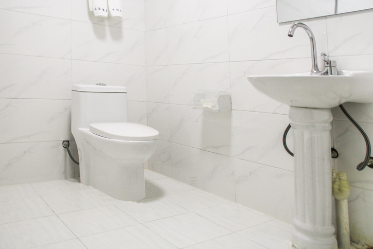Bathroom 3, Wuxi green fashion Express Hotel, Wuxi