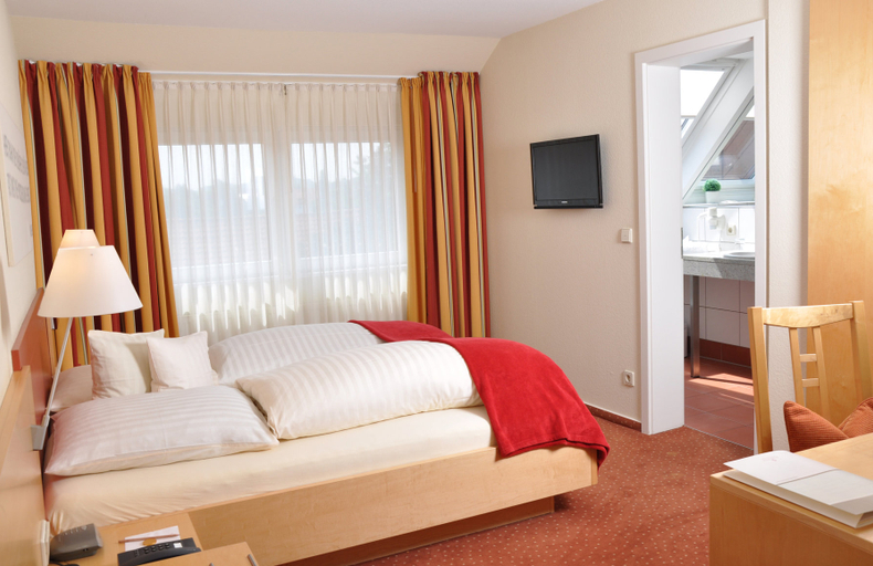Bedroom 3, Romantik Hotel Schmiedegasthaus Gehrke, Schaumburg