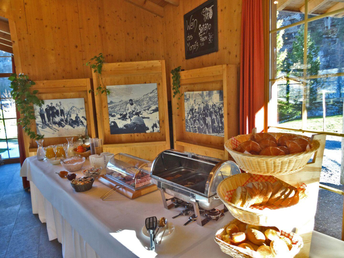 Food & Drinks 5, Hüttenhotel Husky Lodge, Schwyz