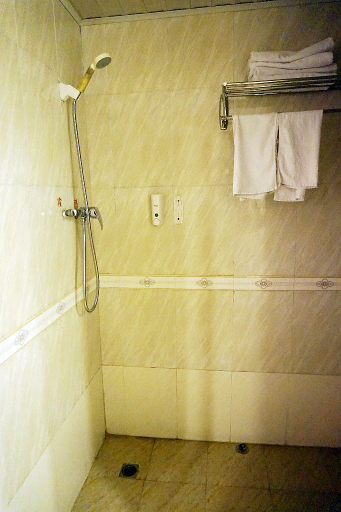 Bathroom 3, Romantic City Hotel (Zhangzhou Gucheng Branch), Zhangzhou