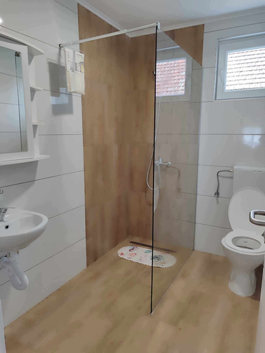 Bathroom, Villa Sara Vučjak, Una-Sana