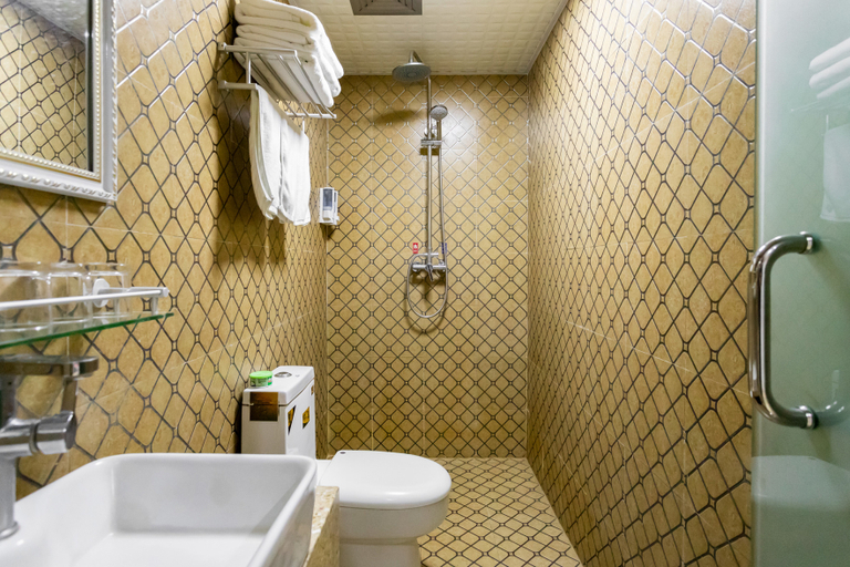 Bathroom 5, Taihe Theme Hotel, Changsha